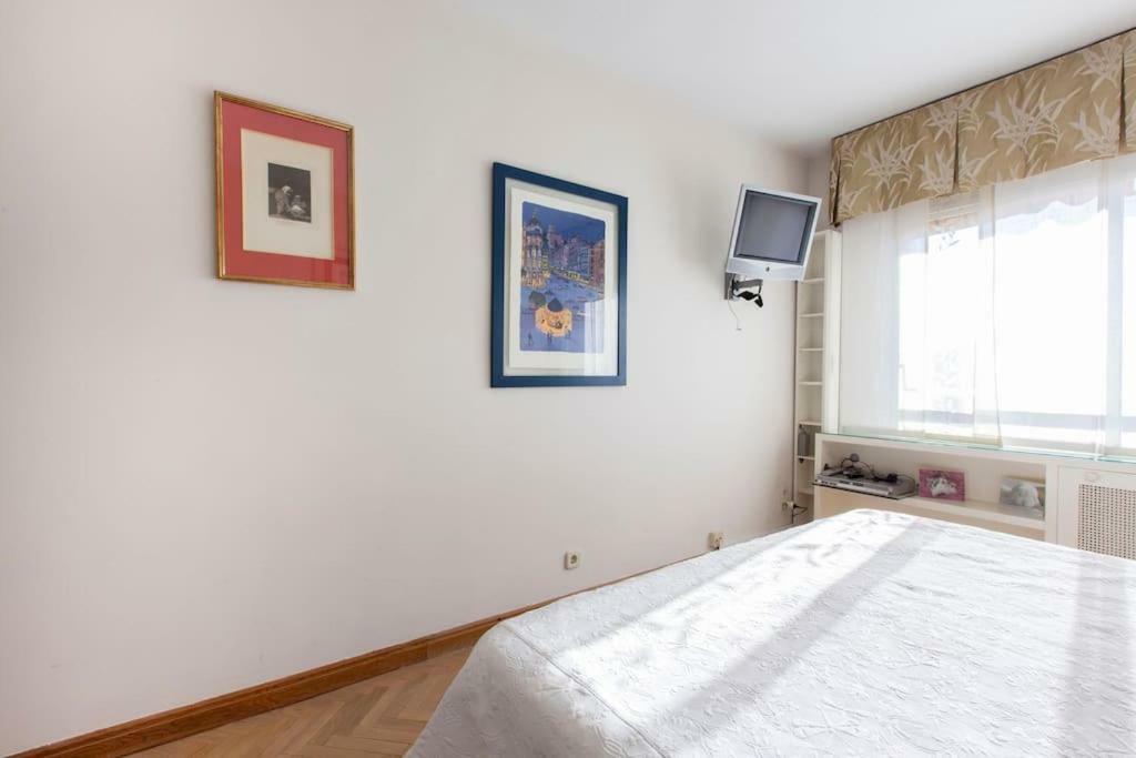 Modern B&B Somosaguas Exterior photo
